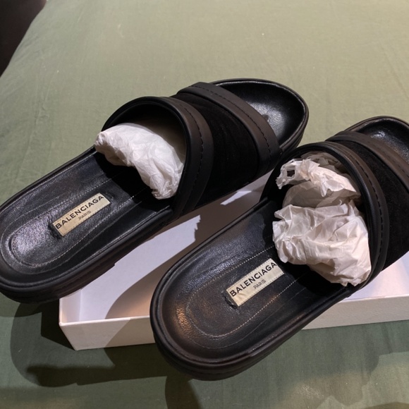 SOLD BALENCIAGA Black leather/suede slides - Picture 4 of 5